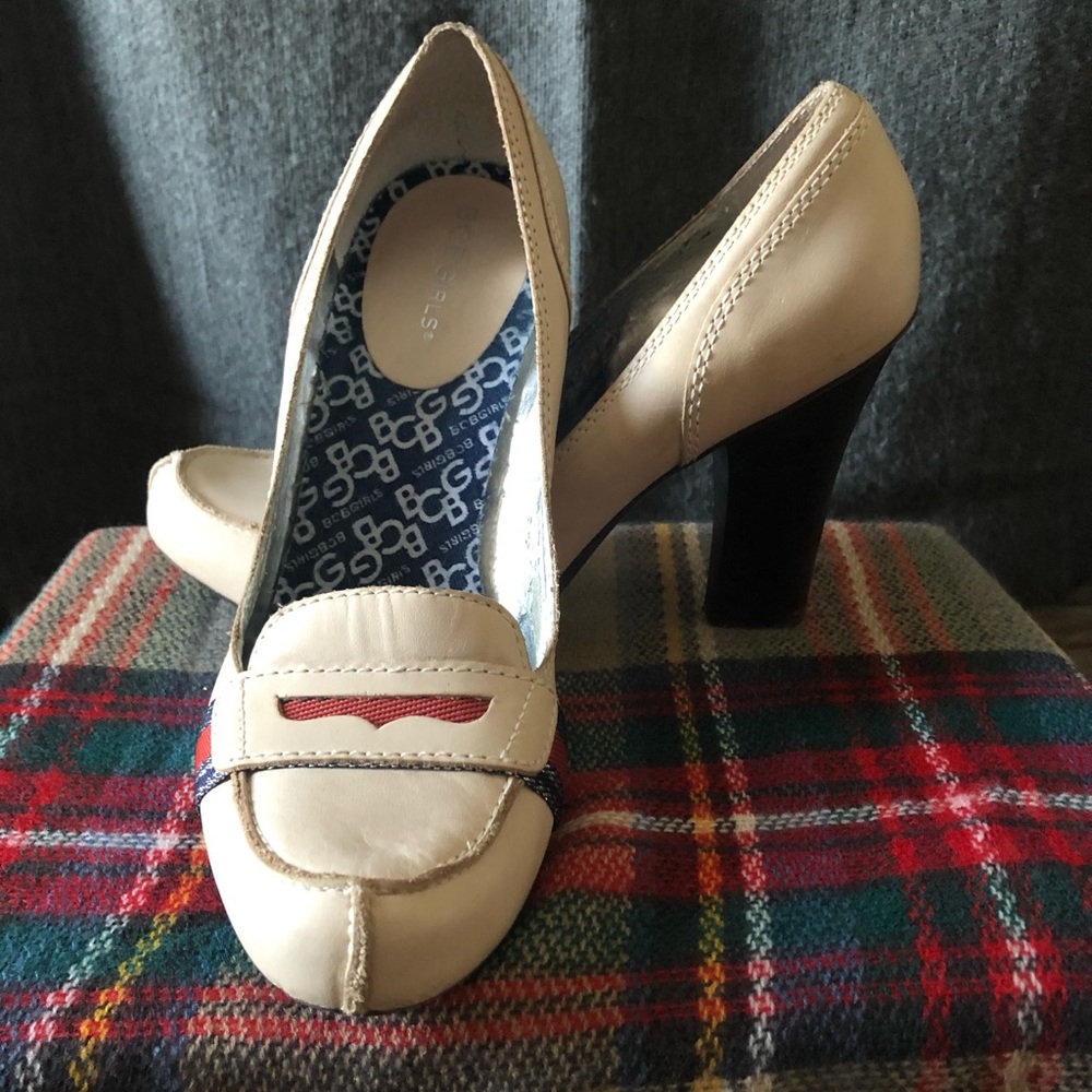 Cute BCBG heeled loafers